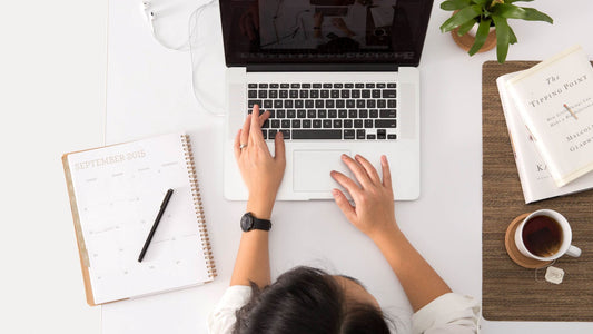 Choosing a Top Executive CV Service in 2020 [8 Key Considerations]